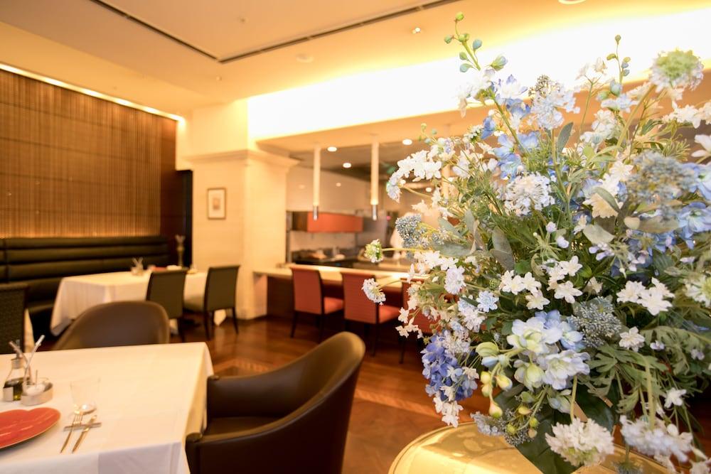 Koko Hotel Osaka Shinsaibashi Bagian luar foto